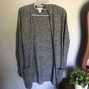 Old Navy gray cardigan sweater with pockets